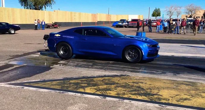 Електричний Chevrolet Camaro здивував своїми можливостями (ВІДЕО)