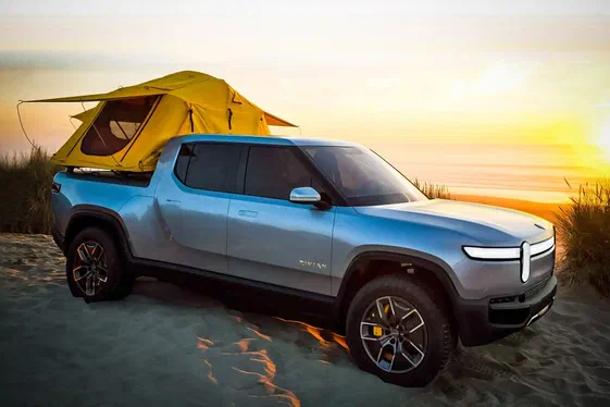Електричний пікап Rivian вийшов дорожче Tesla Cybertruck