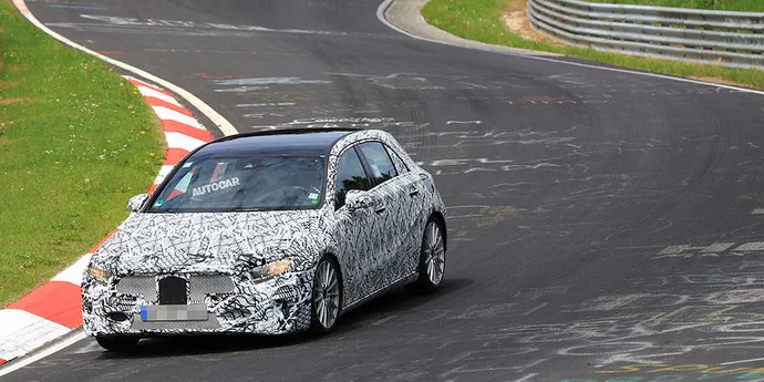 Новому Mercedes-Benz A-Class підготують напівавтономне управління