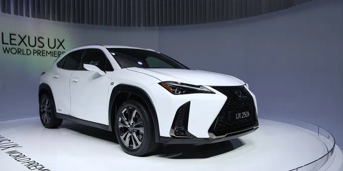 Представлено найбюджетніший крос Lexus