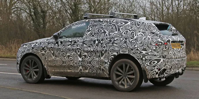 Вперше кросовер Jaguar E-Pace виїхав на тести