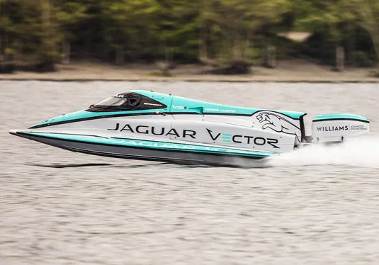 Jaguar зміг встановити водний швидкісний рекорд (ВІДЕО)