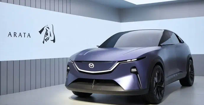 Mazda оновлює своє лого