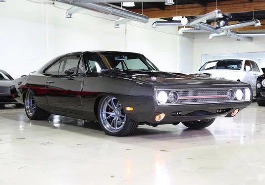 Dodge Charger з двигуном від катера продають у США