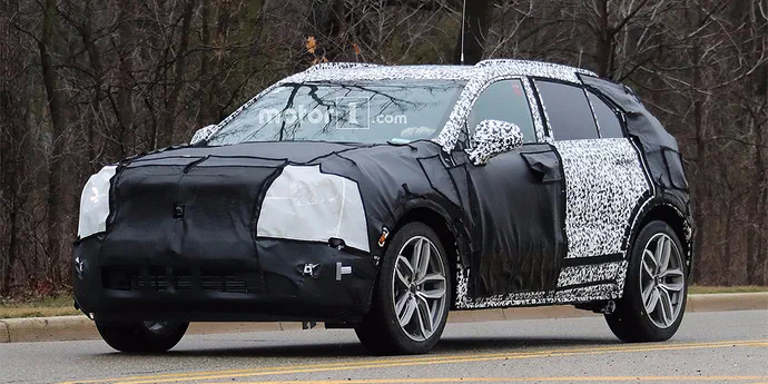 Cadillac почав тестувати свій компактний XT4