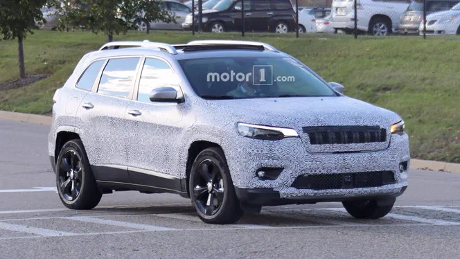 Новий Jeep Cherokee протестували на дорогах масового користування