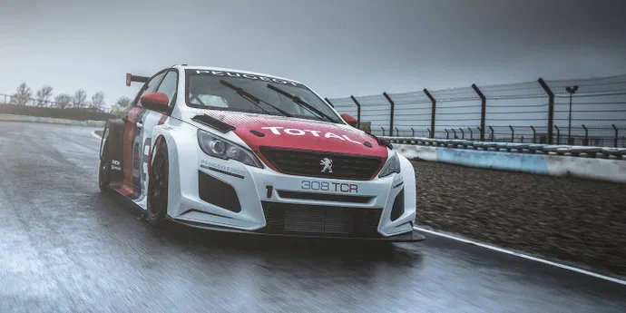 З Peugeot 308 зробили 350-сильний болід