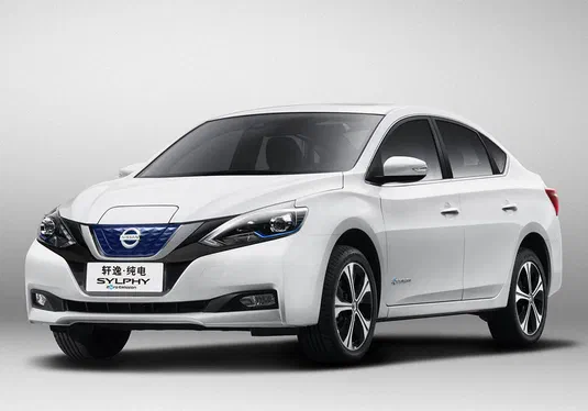 Для Китаю Nissan Leaf перетворився на електроседан