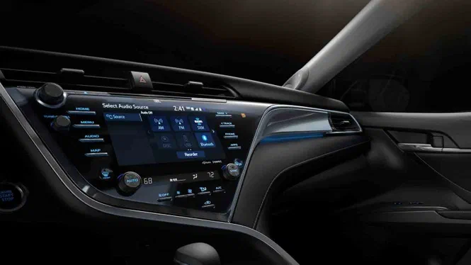 Нову Toyota Camry оснастять мультимедією з ОС Linux