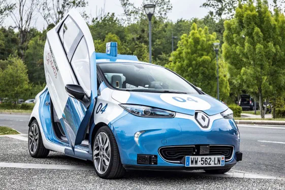 Електрокару Renault Zoe впровадили не двері, а крила