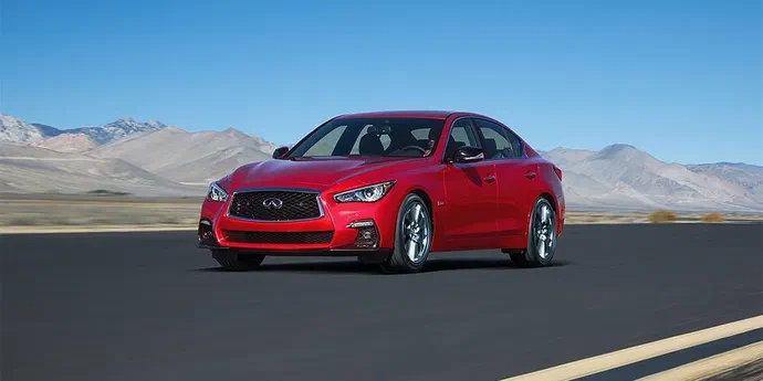 Новий Infiniti Q50 приїде в Женеву