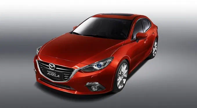 Оновлена Mazda3 перестала бути секретною