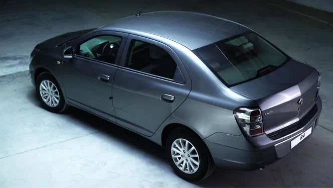 В Україні з'явився в продажу найбюджетніший авто з АКП