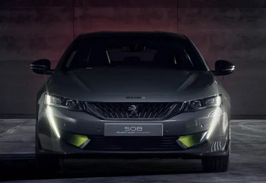 «Зарядженому» Peugeot 508 готує повний привід і крутий мотор