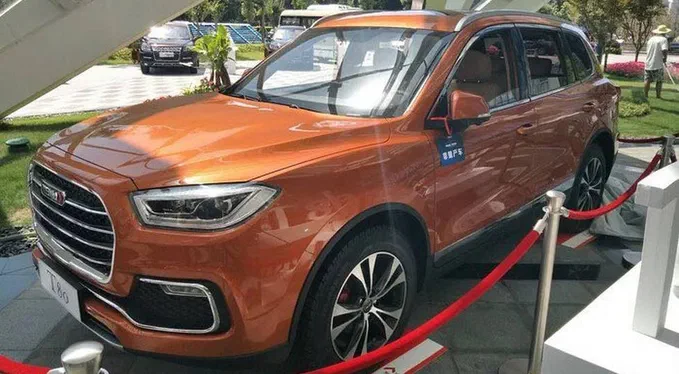 Новенький китайський кросовер скопіював стиль Mercedes-Benz