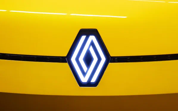 Renault отримала нову емблему