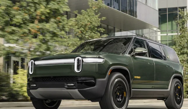 У 2025 році Rivian анонсує значне оновлення своїх популярних моделей R1S і R1T