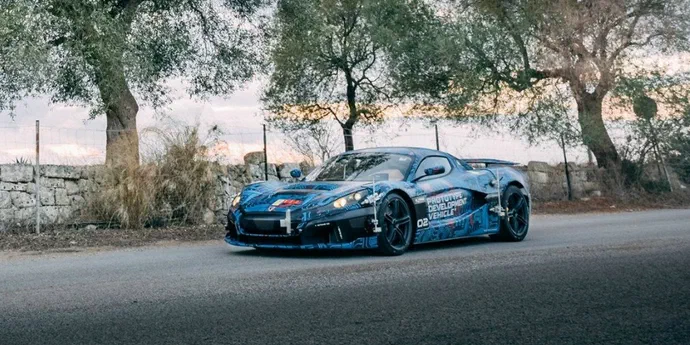 Rimac показав на фото новий прототип свого потужного гіпермобіля