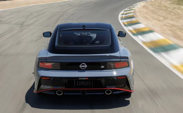 Nissan стимулює дилерів до реалізації автомобілів з втратою