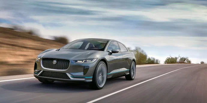 В Jaguar озвучили прем'єрну дату першого свого електрокросовера