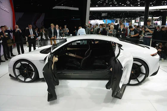 Porsche представить свій перший електромобіль через 4 роки