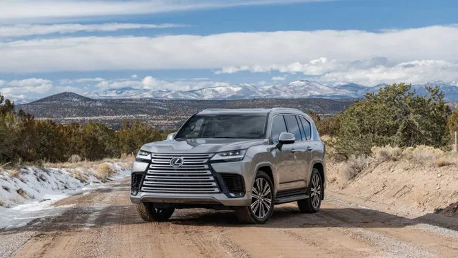 Lexus заявила про рекордні продажі за 2021 рік