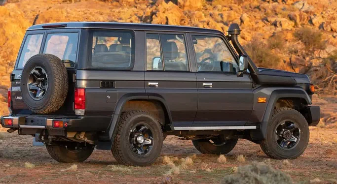Кінець ери: Toyota Land Cruiser з V-8 двигуном припиняє свої продажі