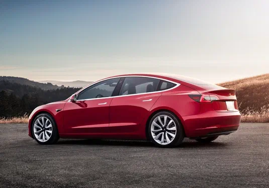 Tesla Model 3 – найпопулярніший електромобіль США