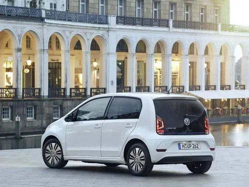 Volkswagen привіз в Європу три версії load up!