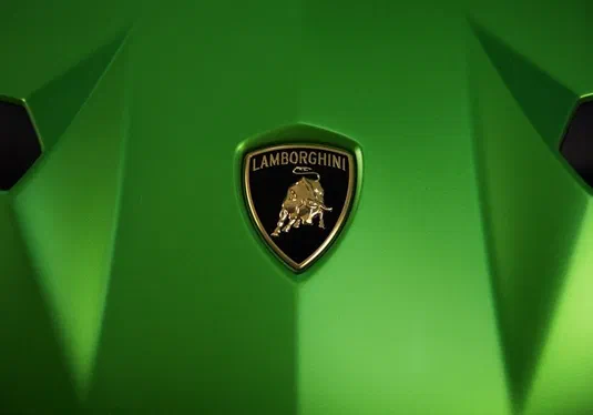 Найбільш потужний і спритний Lamborghini буде продано на аукціоні