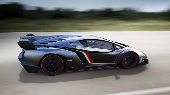 Унікальний Lamborghini Veneno оцінений майже в 10 млн євро