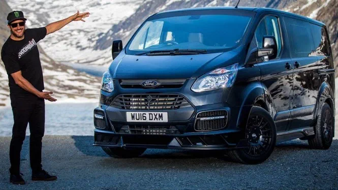 Відомий гонщик Кен Блок став іконою для фургона Ford