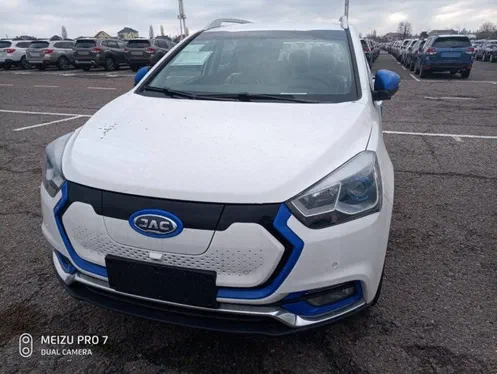 Україна отримала новенький електричний кросовер з Китаю