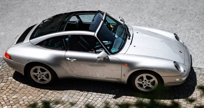 Власниця Porsche 993 отримає компенсацію $150,000 після 11-річної епопеї з механіком