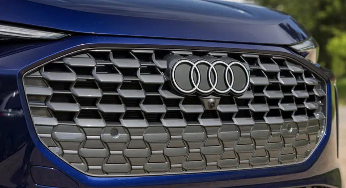 Audi підтвердила випуск флагманського трирядного позашляховика Q9 у 2026 році