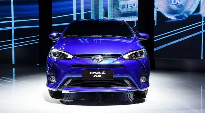 В модельний ряд Toyota вливається новий седан