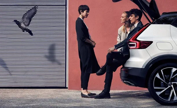 Volvo XC40 показали на нових знімках