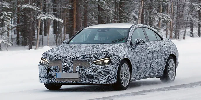 Mercedes-Benz активно протестував новий CLA