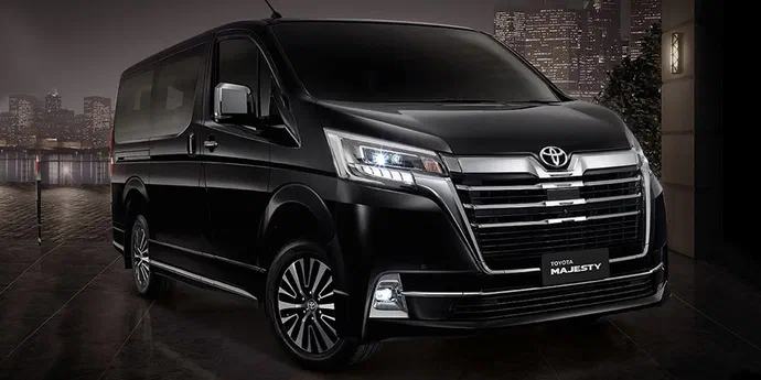 У Toyota розсекретили топовий мінівен