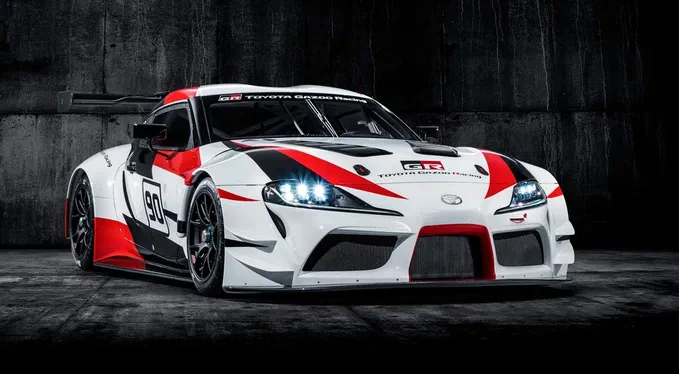 Гоночний Toyota Supra приїхав до Женеви