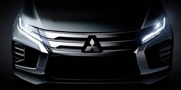 Стало відомо, як виглядає оновлений Mitsubishi Pajero Sport спереду (ВІДЕО)