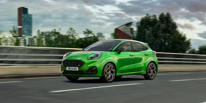 У компактного кросоверa Ford Puma з'явилася спортивна версія