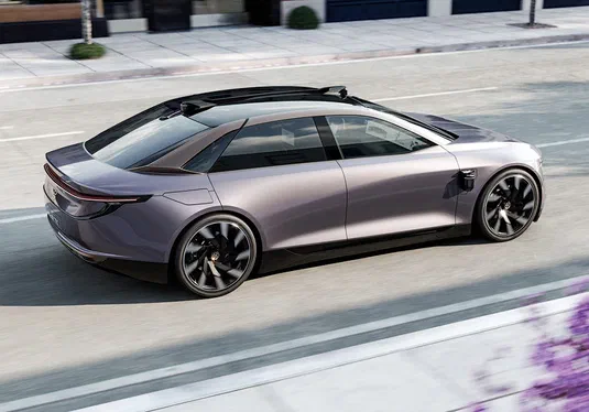 В Китаї з'явився прямий суперник для «Тесли»