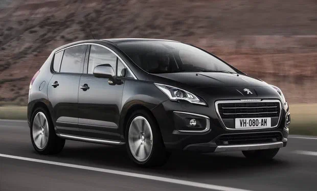 Нова генерація Peugeot 3008 позбулася майже всього камуфляжу