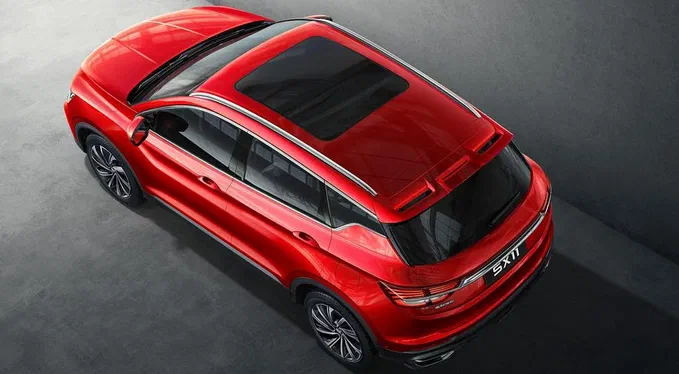 Geely розсекретила глобальний SUV