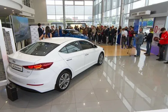В Україні з'явився новий Hyundai Elantra