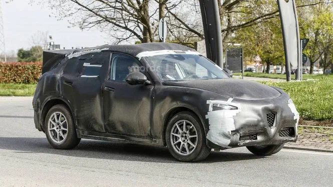 Шпигуни проникли всередину першого паркетника Alfa Romeo