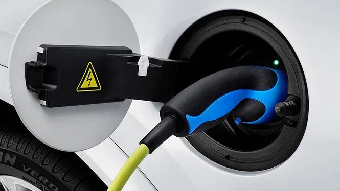 В Apple зайнялися станціями для зарядки електромобілів