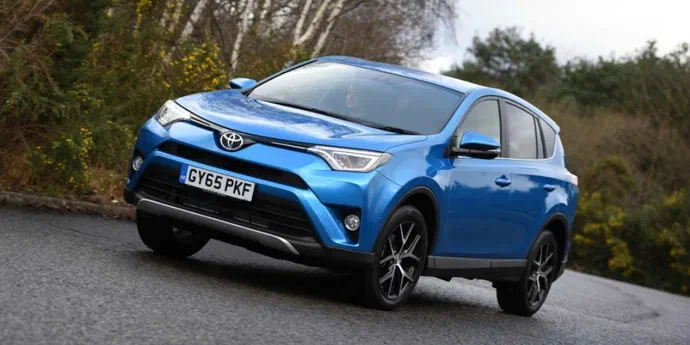 Hyundai Ioniq отримав оновлення на гібрид і електромобіль