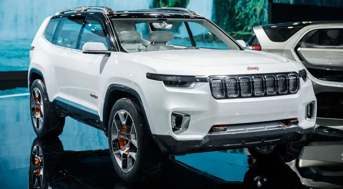 Jeep зайнявся тестовими заїздами новітнього паркетника